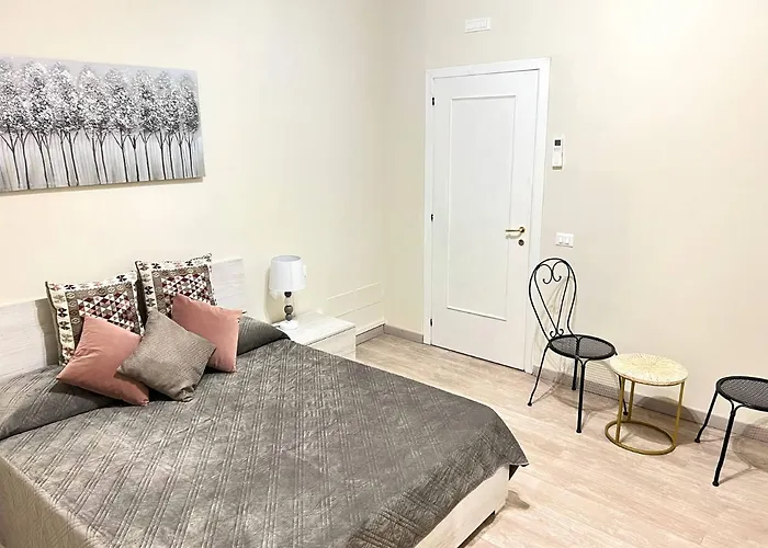 Magenta Apartment *
